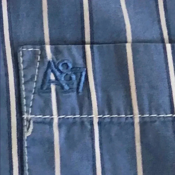Aeropostale Mens Button Up Shirt Size Medium Cotton Stripe Long Sleeve EUC - Picture 5 of 7